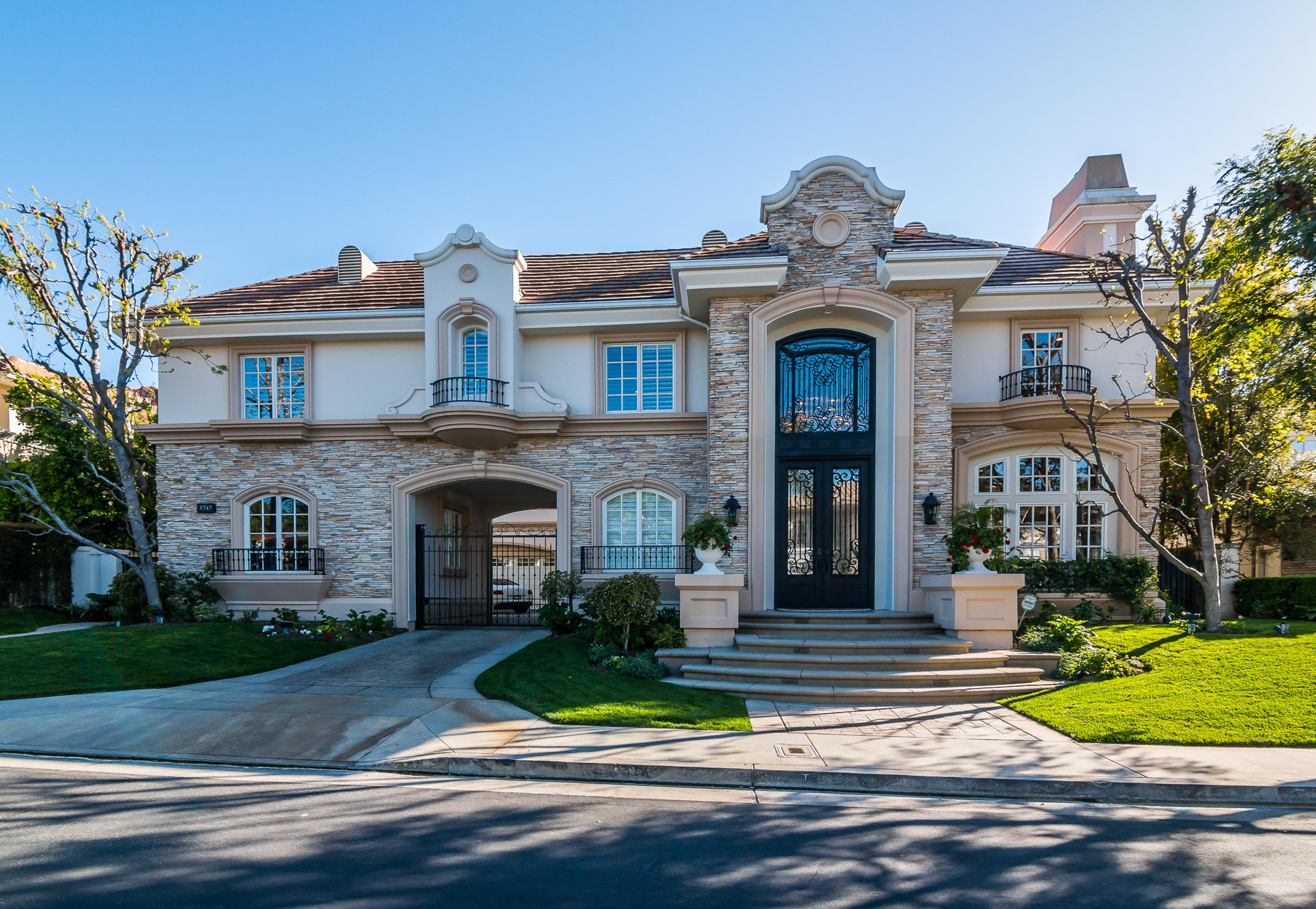 Dallas Cowboys Orlando Scandrick has scored French chateau