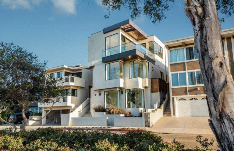 465 36th Place | Manhattan Beach