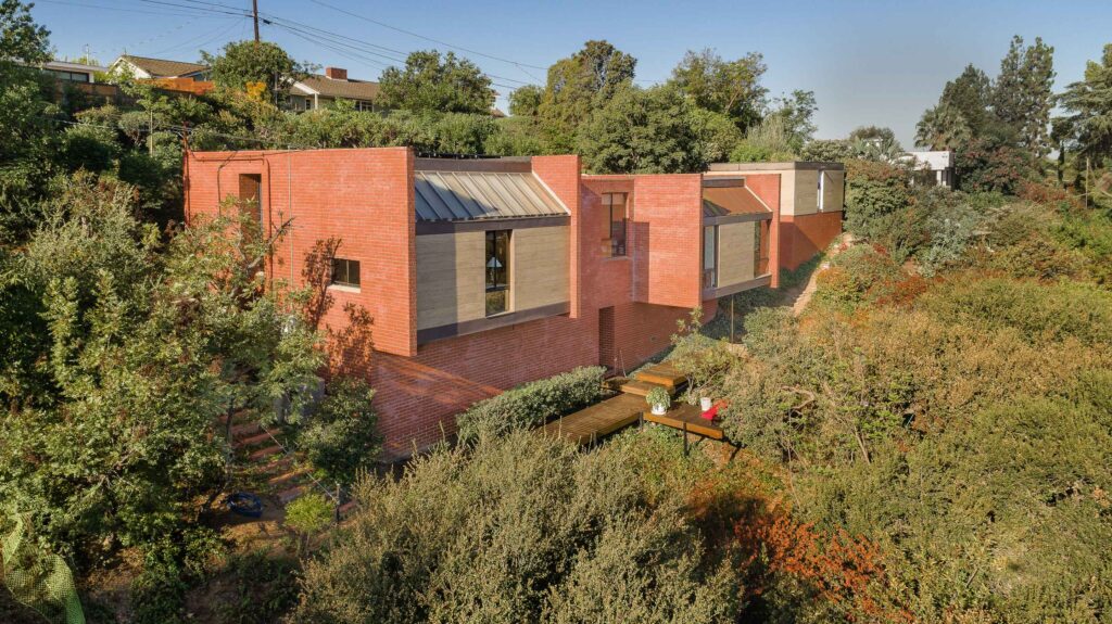 A Modernist Iconic Home in Studio City