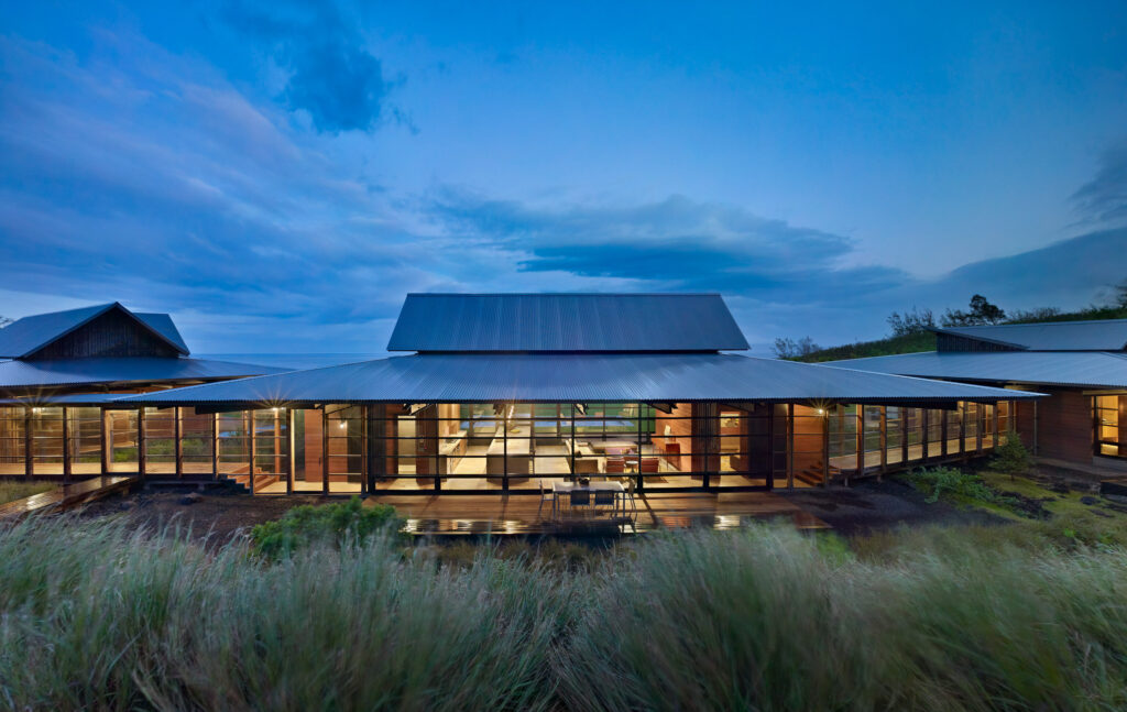 Hawaii, beach house, Maui, Hawaii, Olson Kundig, Architect, Tom Kundig, Hawaiian architecture, architecture, cliffside estates, luxury home