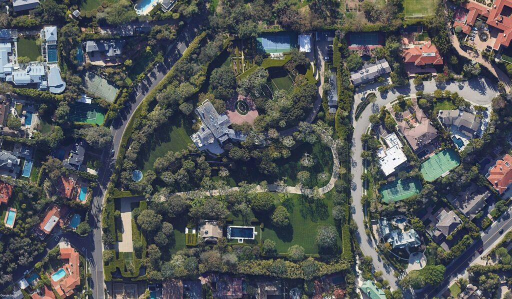 Jeff Bezos buys Beverly Hills Home_aerial