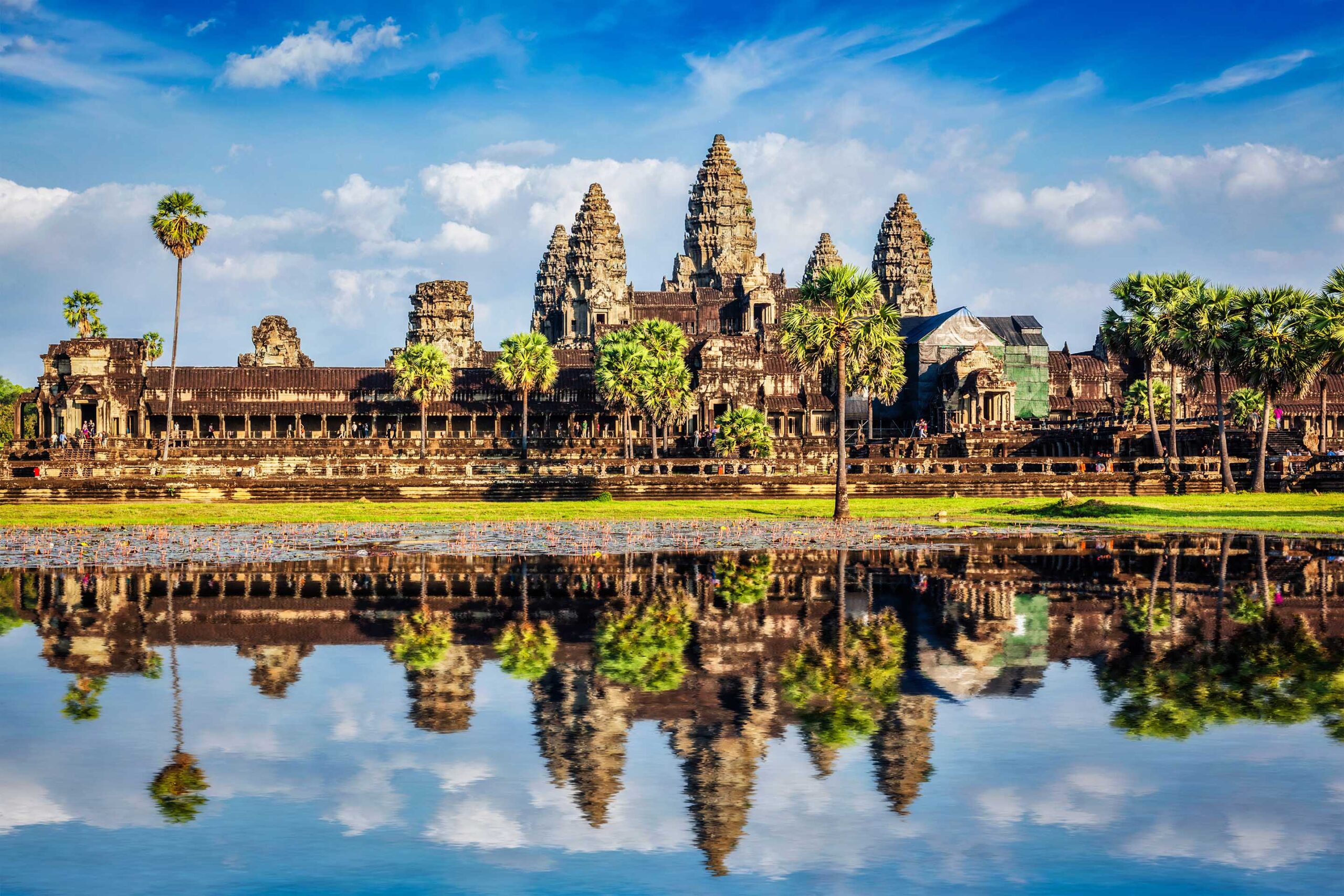 Angkor Wat The 900 Year Old Monument In Cambodia That Is Too Stunning 