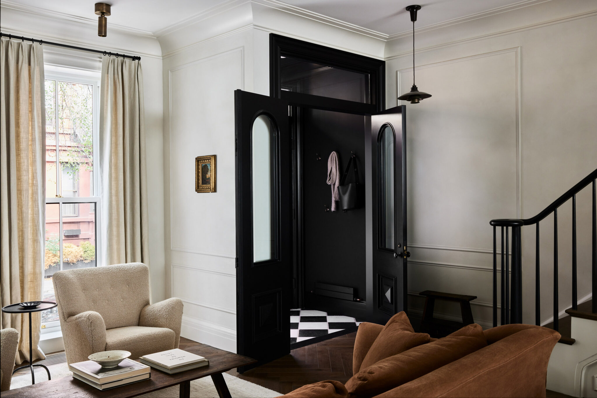 And Studio's Moody & Textural Transformation of a Historic West Village ...
