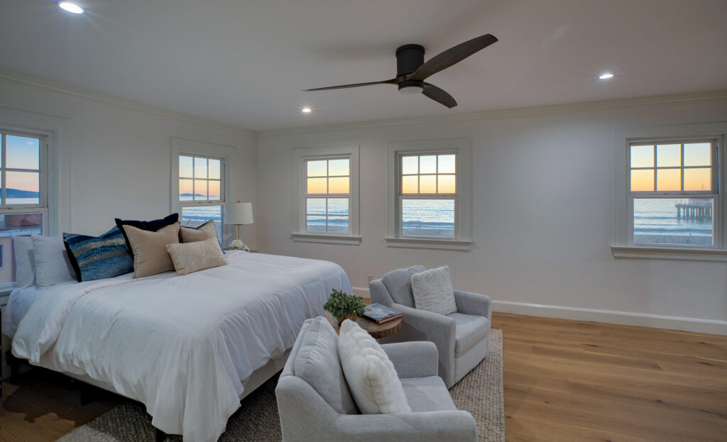 1000 The Strand, Manhattan Beach master bedroom