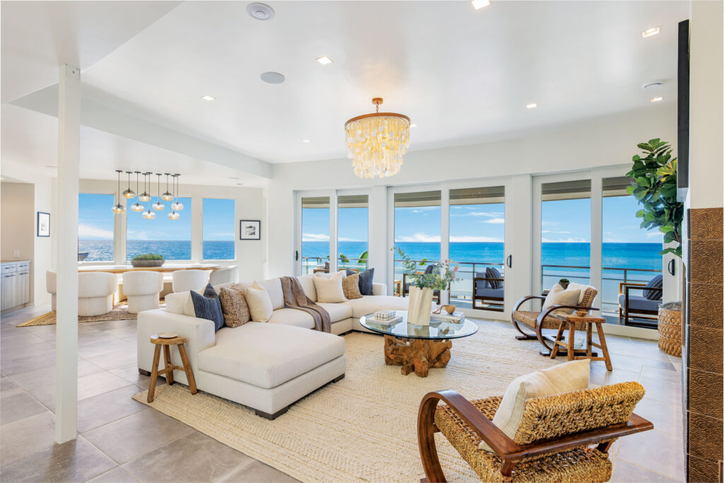 31558 Victoria Point, Malibu living room