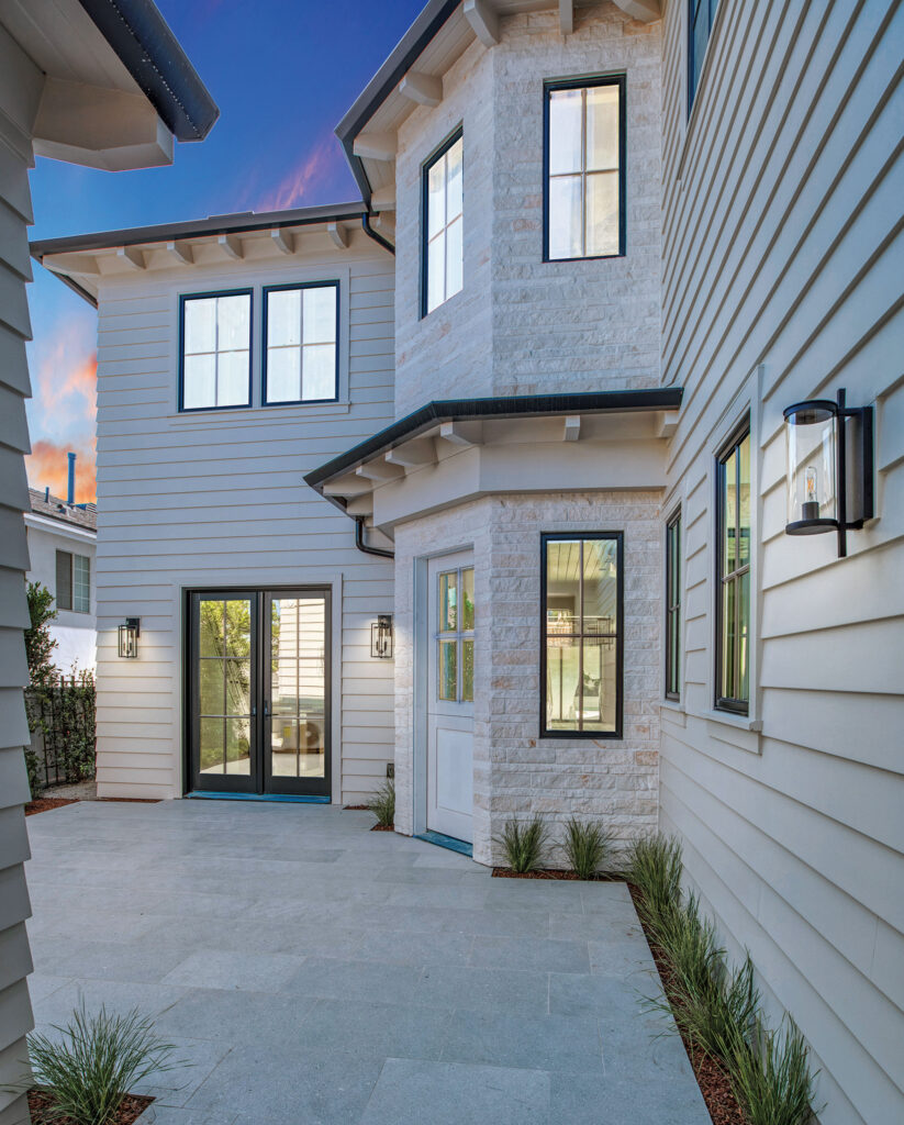 1504 9th Street, Manhattan Beach side entry