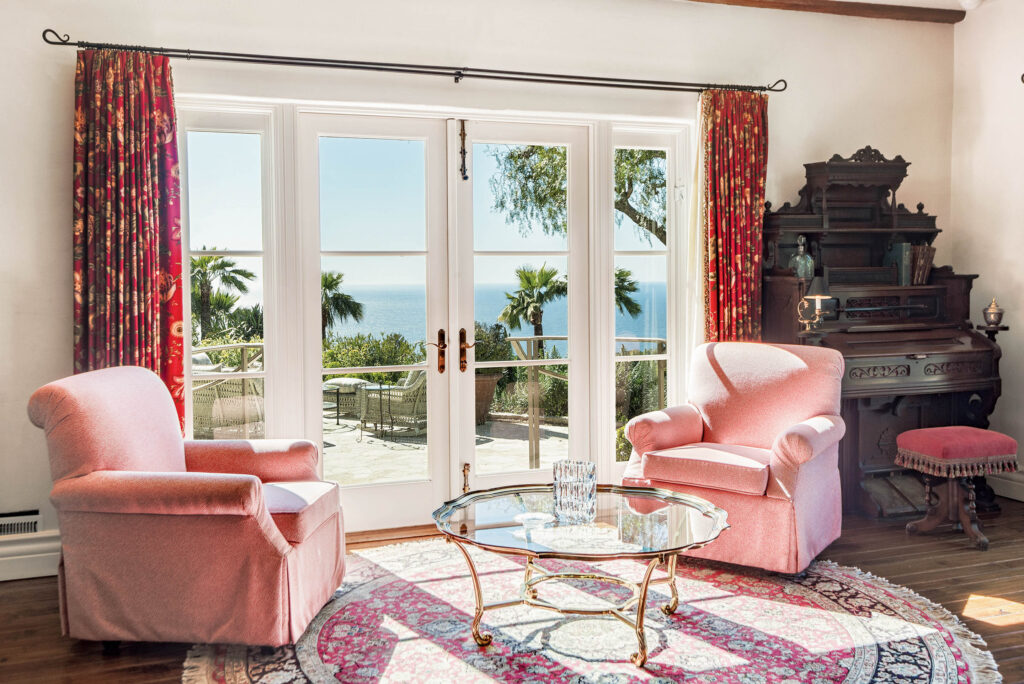 1412 Lower Paseo La Cresta living room view