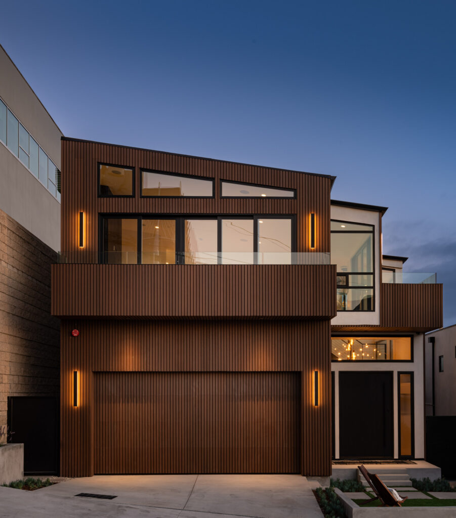 740 24th Place Hermosa Beach front entry
