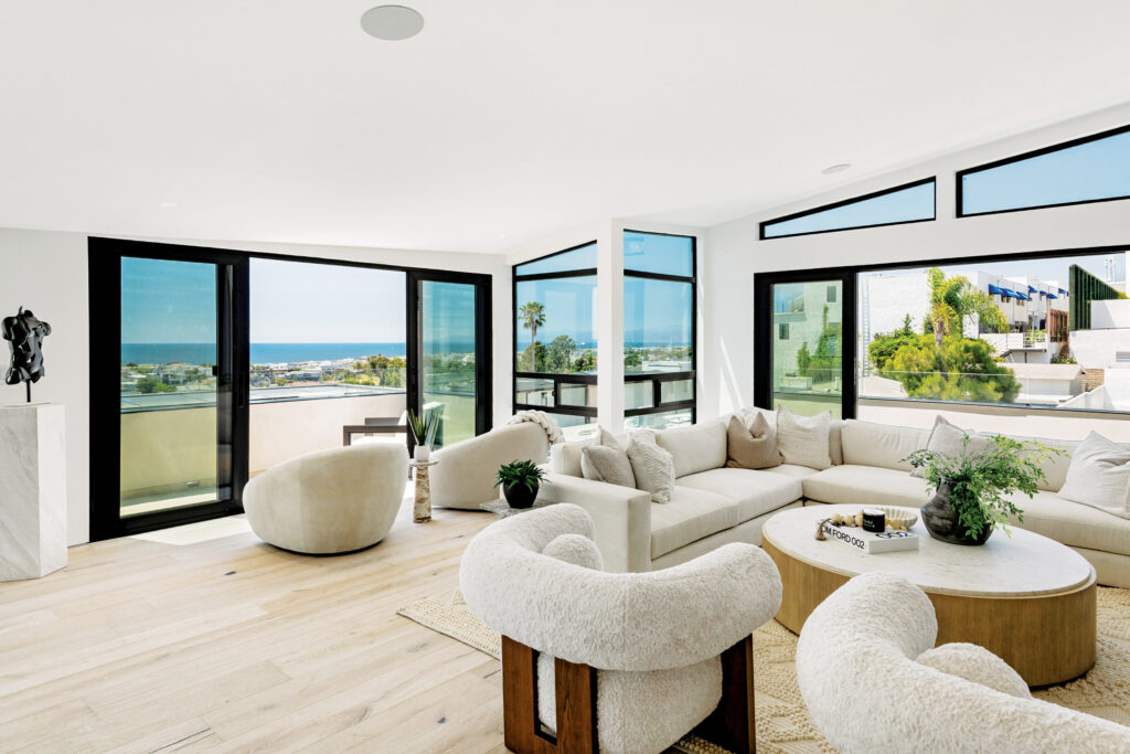 740 24th Place Hermosa Beach great room
