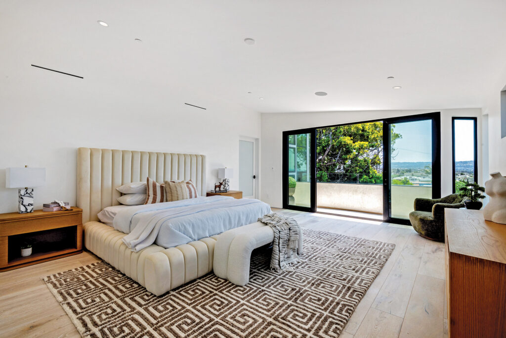 740 24th Place Hermosa Beach master bedroom