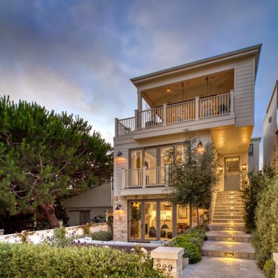 White Sands Design and Build crafts a traditional home with a perfect balance of au courant coastal elements.