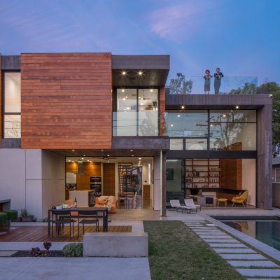 Sherbourne_backyard2_photocredArtGray