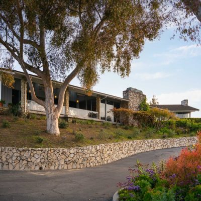 30 Portuguese Bend Road, Rolling Hills front entry